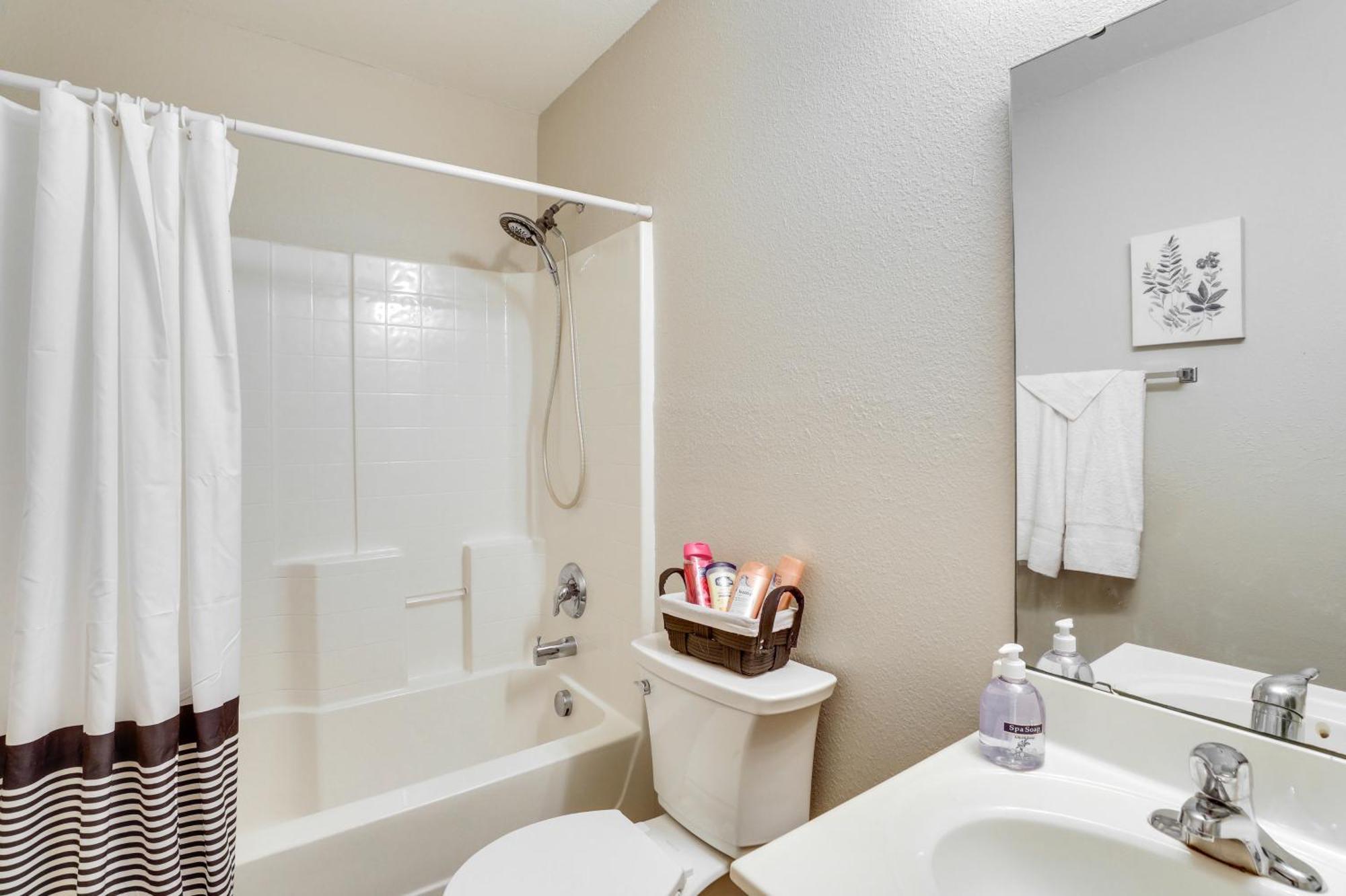 Charming North Charleston Townhome - Pets Welcome! Екстериор снимка